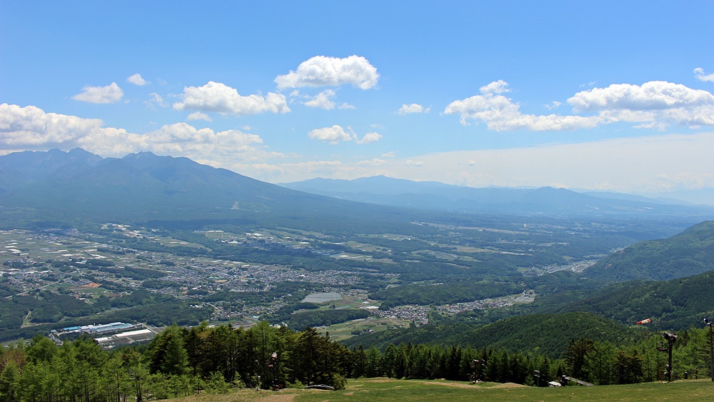 入笠山の信州ふるさとみえる丘「八ヶ岳展望台」